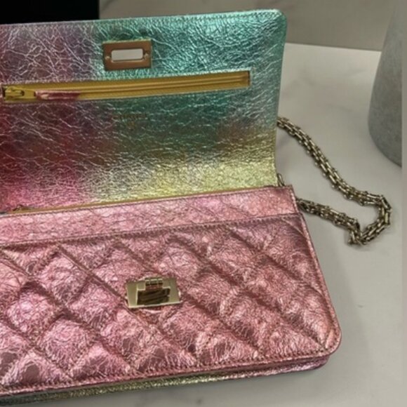 BUY NOW - 199 + chance to win CHANEL Quilted Metallic 2.55 Reissue WOC NEW - Picture 6 of 11